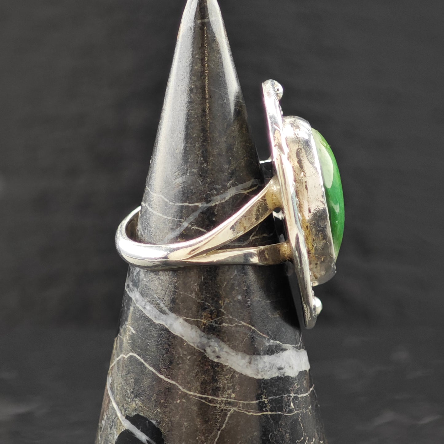 Oval Green Cabochon Southwestern Ring Sterling Silver Sz 6 R6310