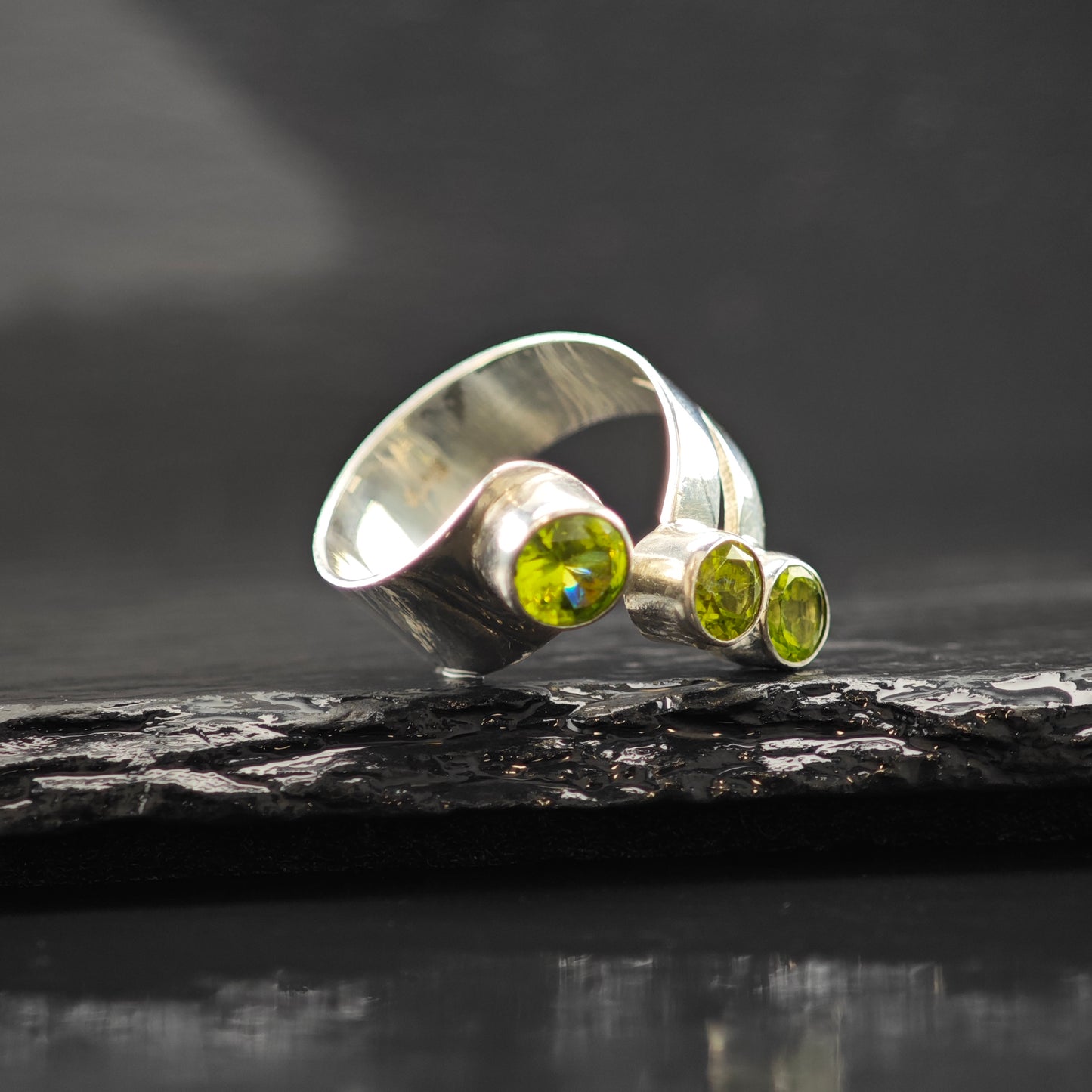 Three Peridot Wrap Ring Sterling Silver Sz 7 R6316