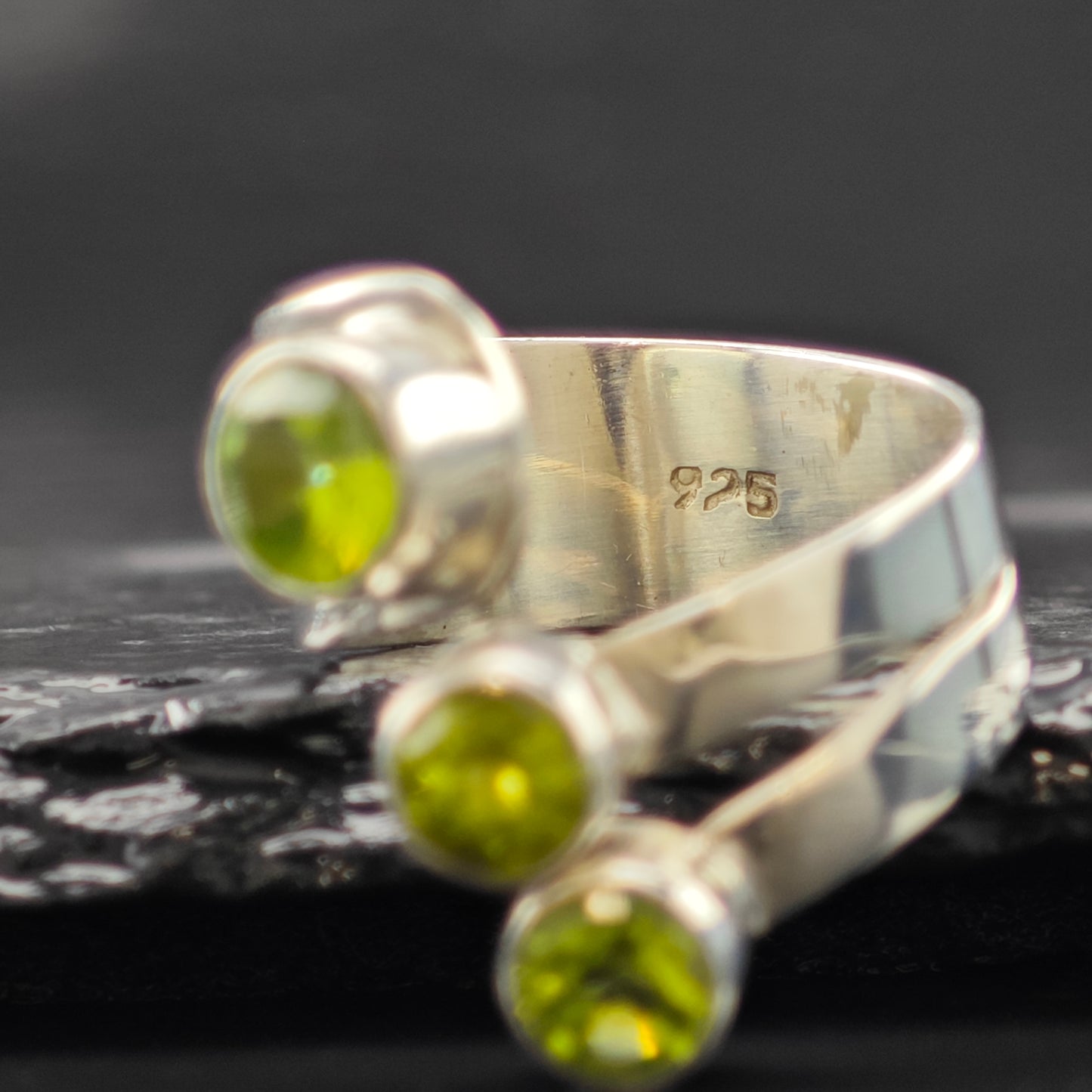 Three Peridot Wrap Ring Sterling Silver Sz 7 R6316