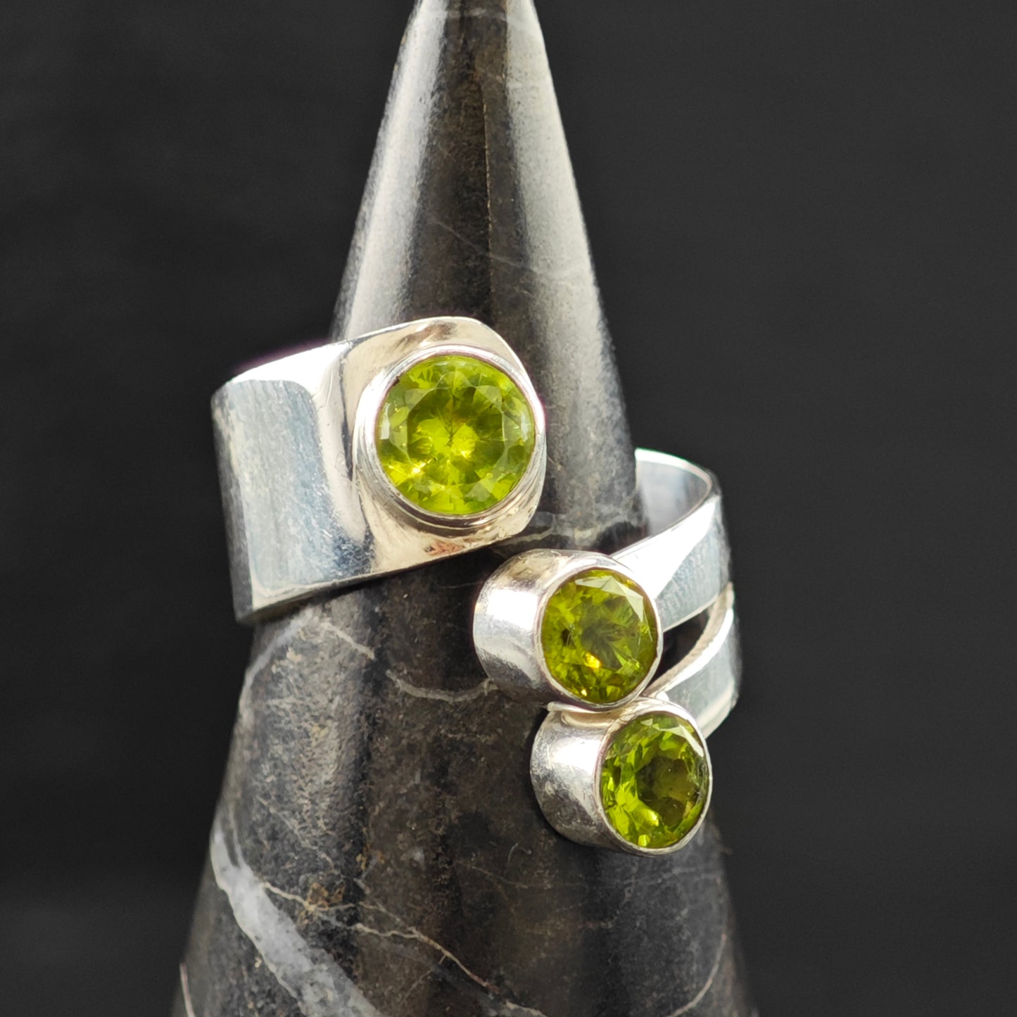 Three Peridot Wrap Ring Sterling Silver Sz 7 R6316