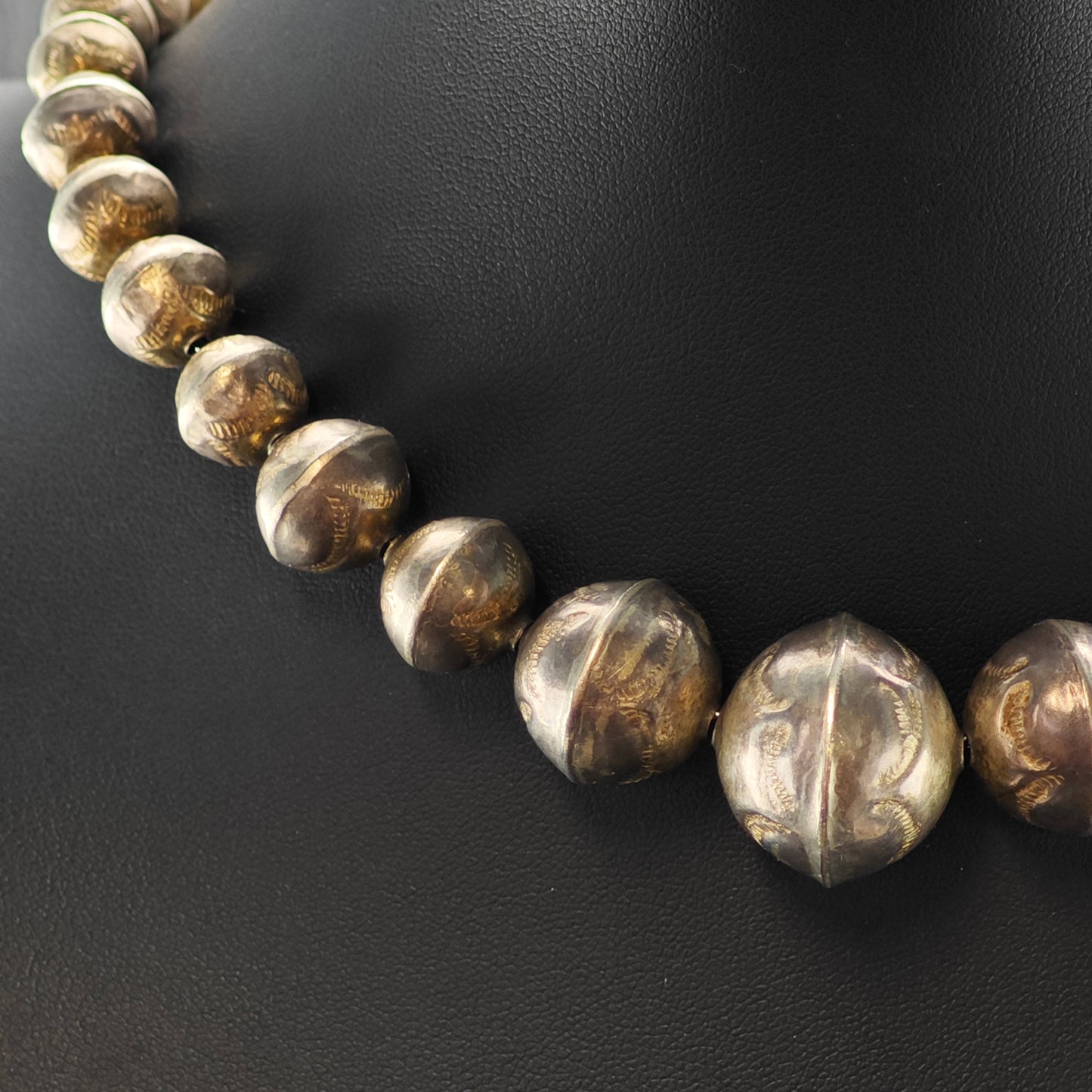 Vintage Native American Sterling Silver Stamped Beaded Necklace N2678