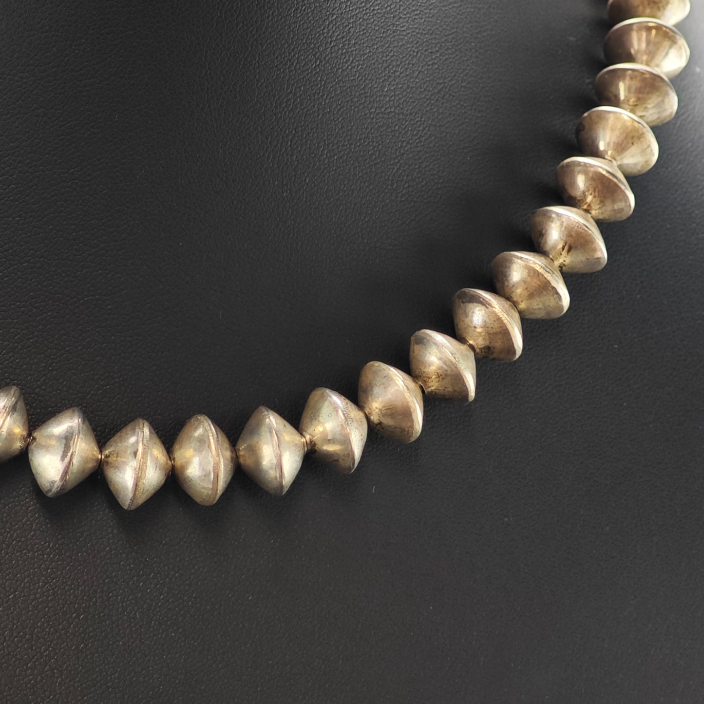 Vintage Native American Sterling Silver Beads Necklace N2680