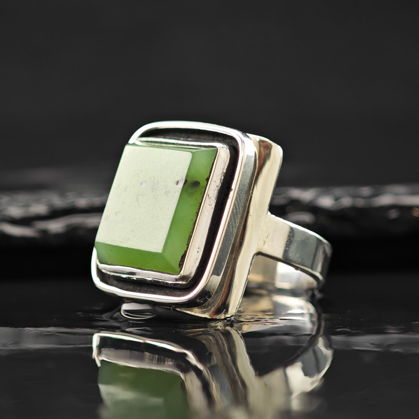 Nephrite Jade Ring Sterling Silver Sz 7 1/2 R6289
