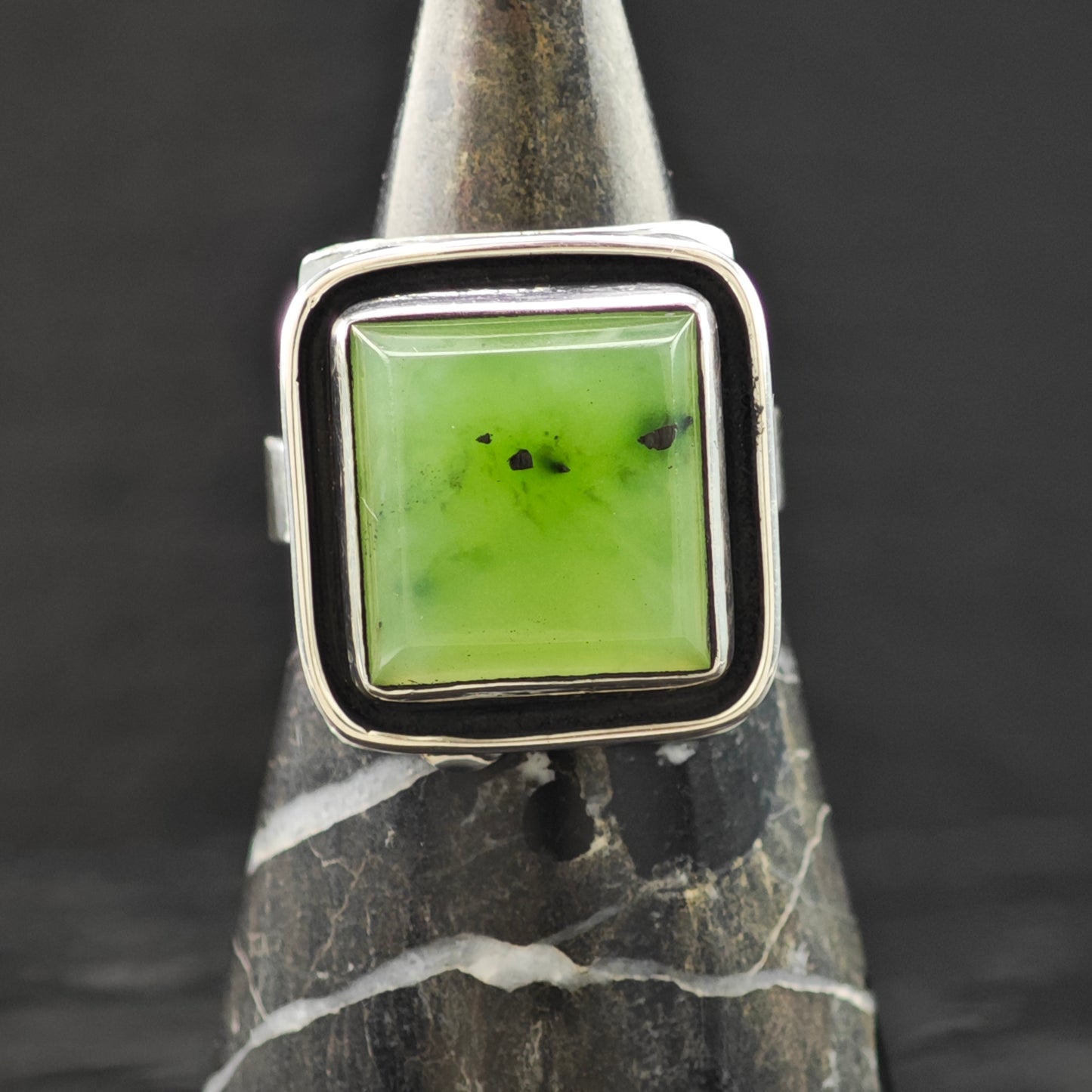 Nephrite Jade Ring Sterling Silver Sz 7 1/2 R6289