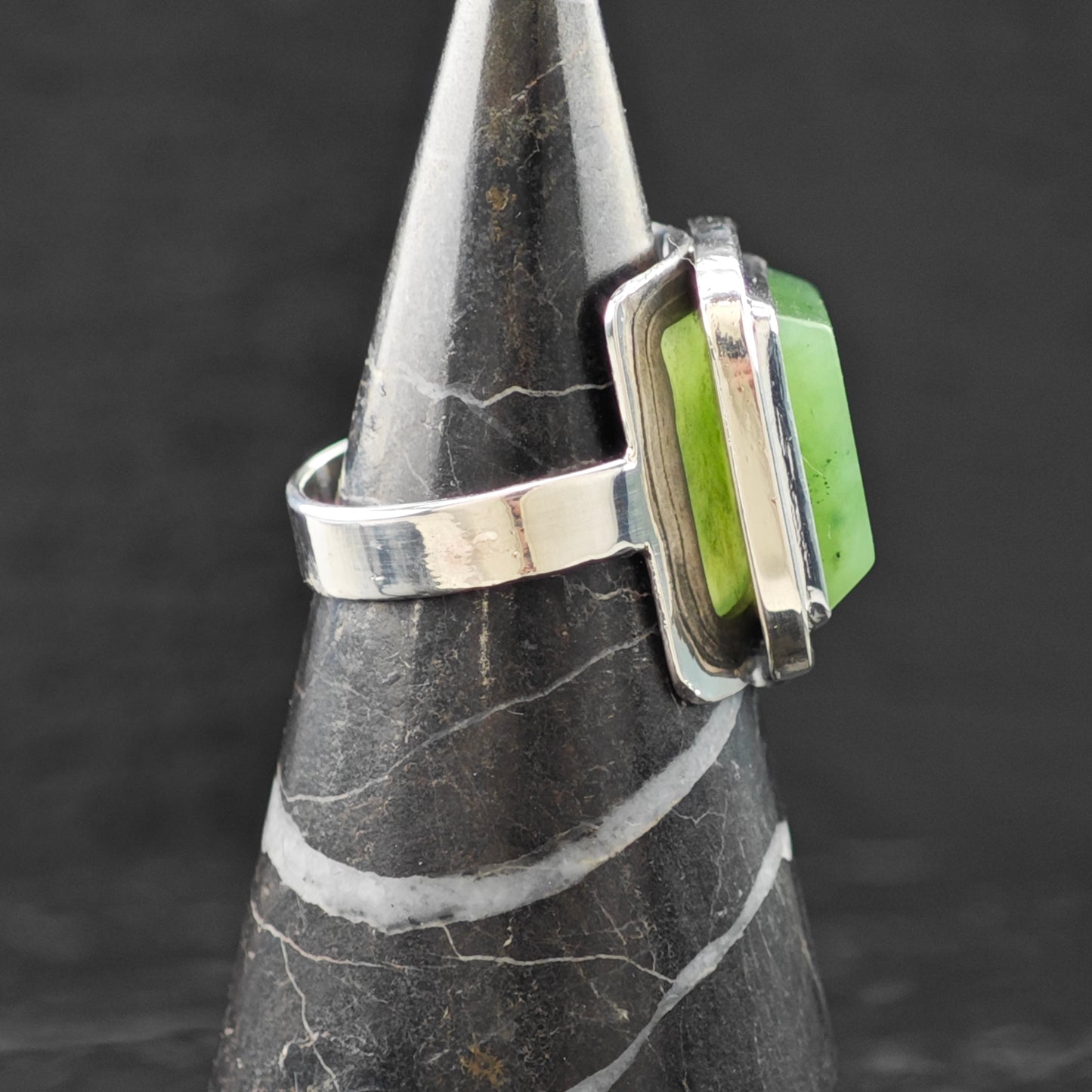 Nephrite Jade Ring Sterling Silver Sz 7 1/2 R6289