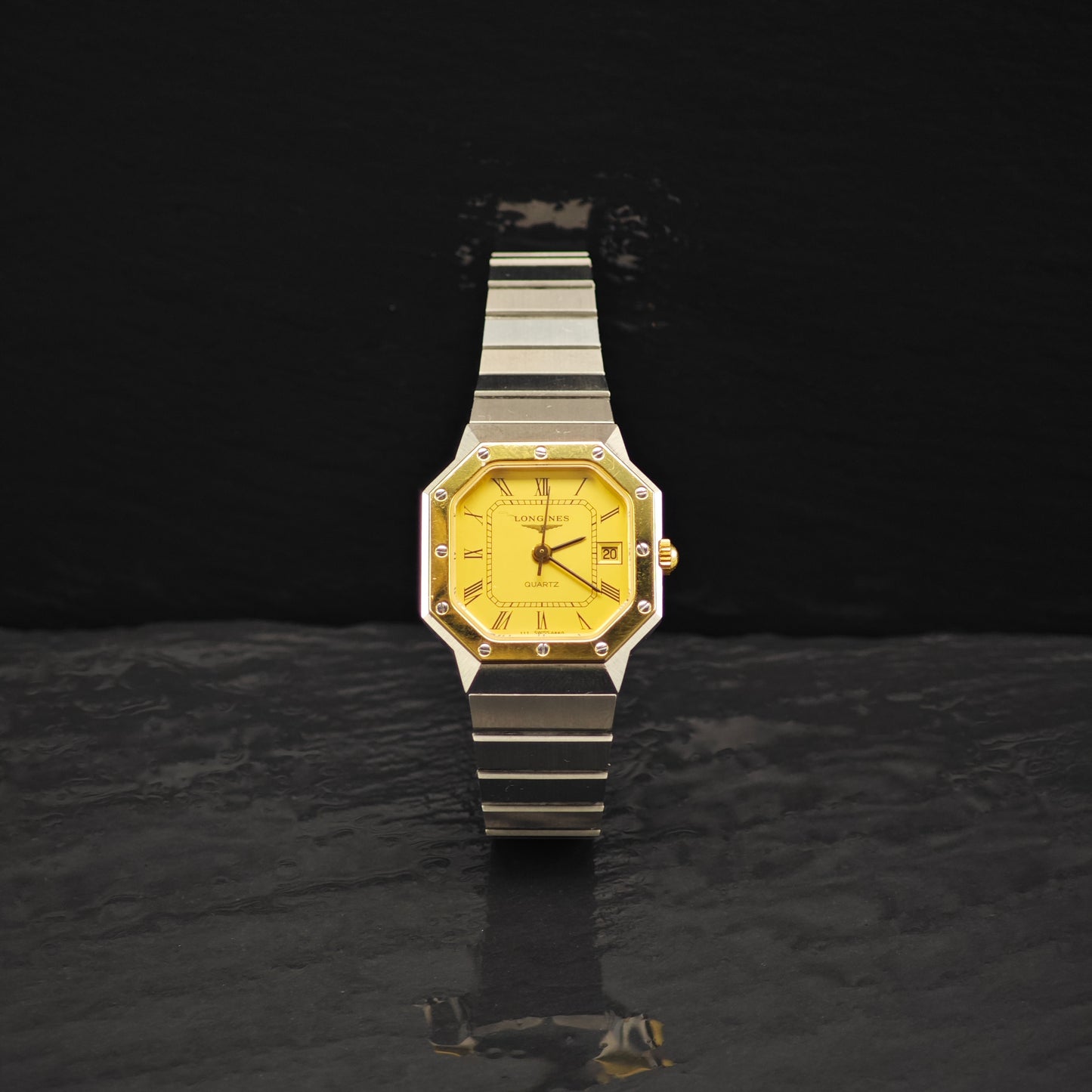 Vintage Longines 24mm Octagonal 18k Gold Frame Quartz Watch MISC0365