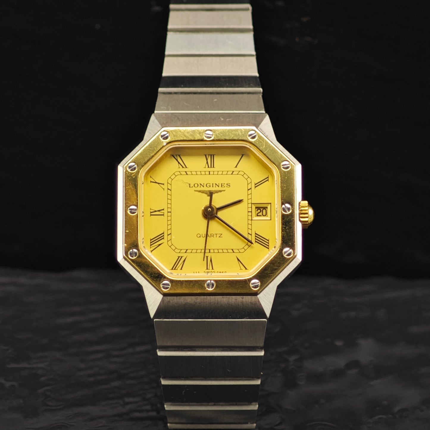 Vintage Longines 24mm Octagonal 18k Gold Frame Quartz Watch MISC0365
