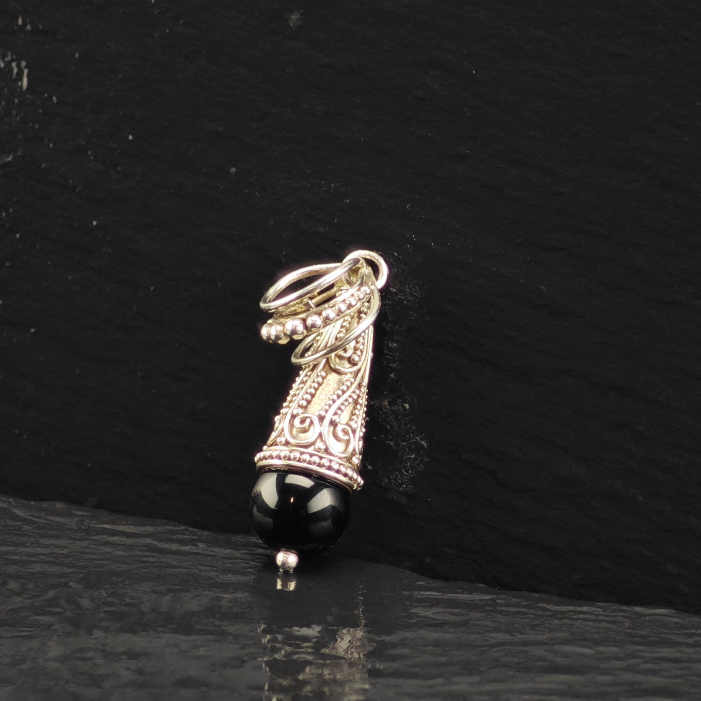 Bali Onyx Cone Pendant Sterling Silver P2854