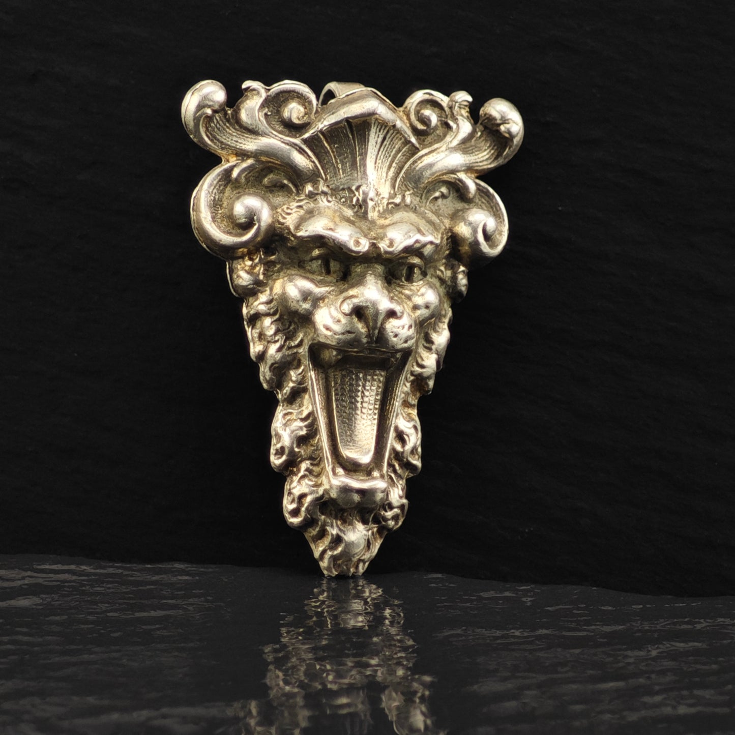 Art Novaue Revival Lion Pendant Sterling Silver P2861