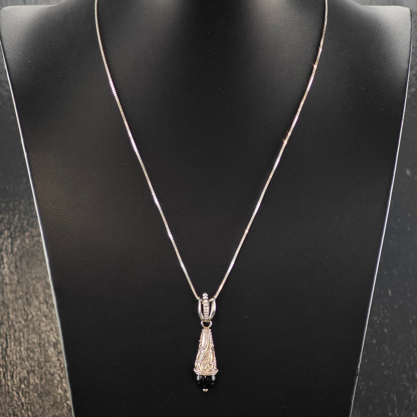 Bali Onyx Cone Pendant Sterling Silver P2854