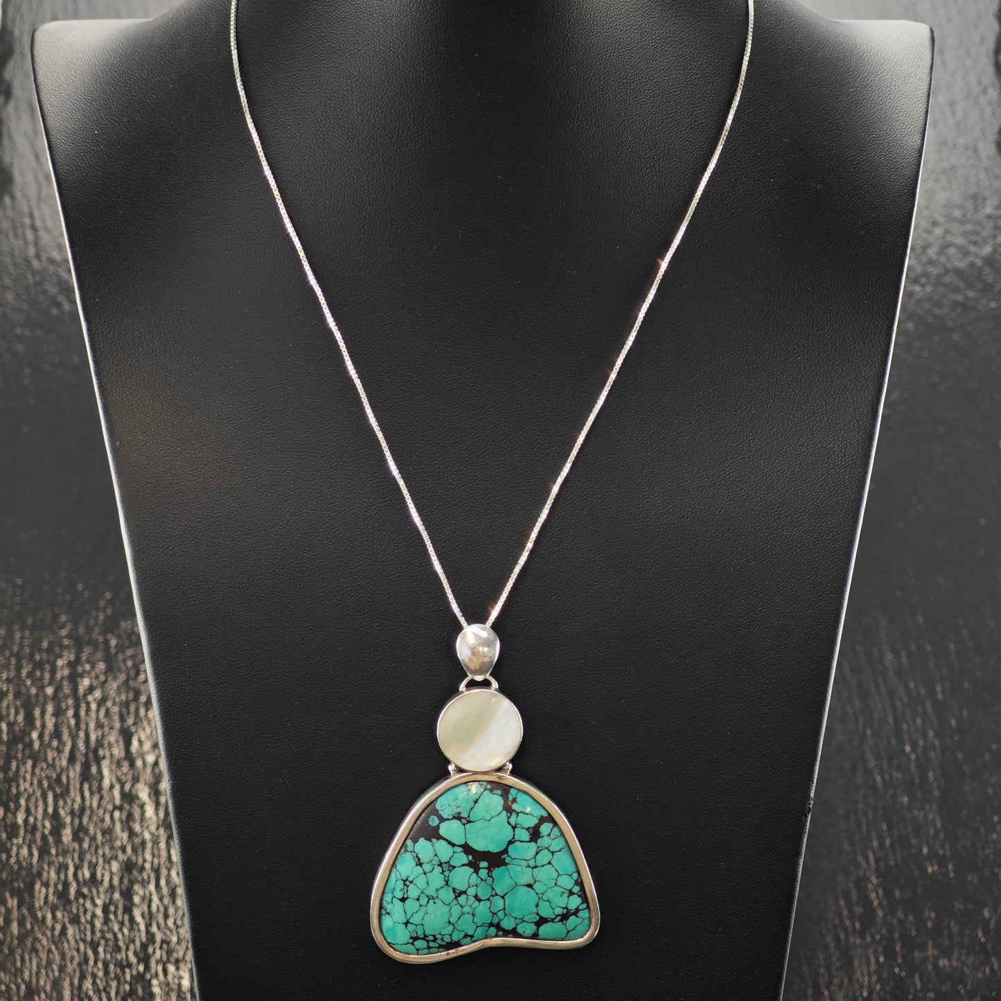 Lg Sw Spiderweb Turquoise, MOP Naja Pendant Sterling Silver P2872