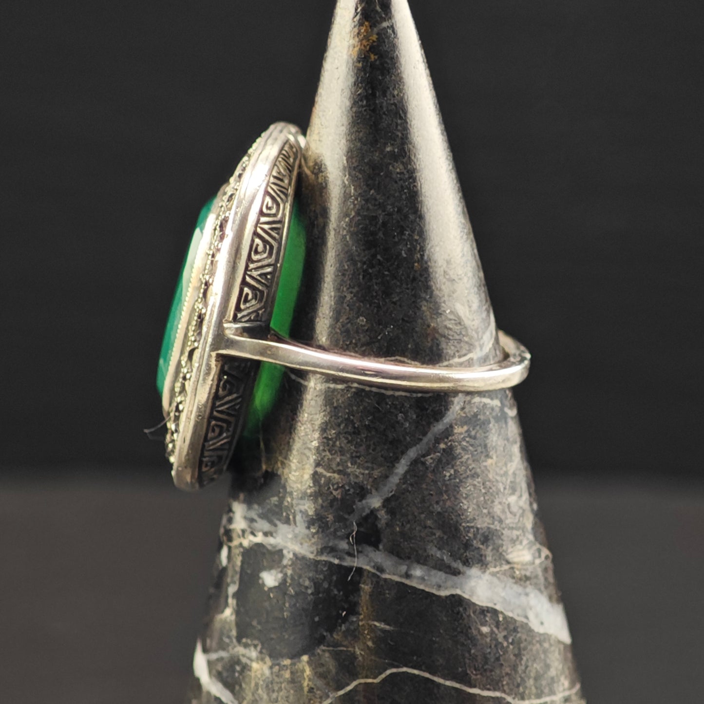 Art Deco Chrysoprase Ring Sterling Silver Sz 5 R6356