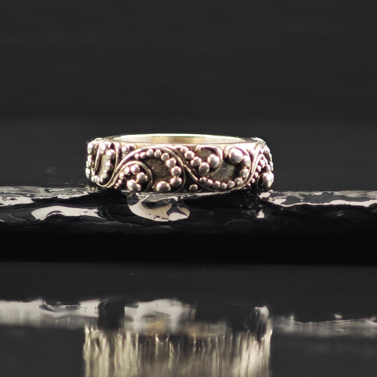 Lois Hill, Filigree Band Sterling Silver Sz 6 1/2 R6377