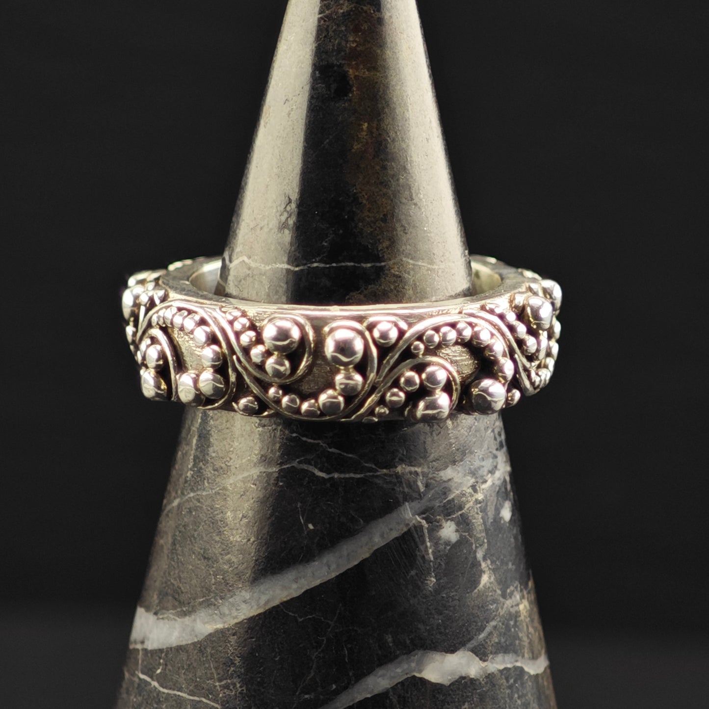 Lois Hill, Filigree Band Sterling Silver Sz 6 1/2 R6377