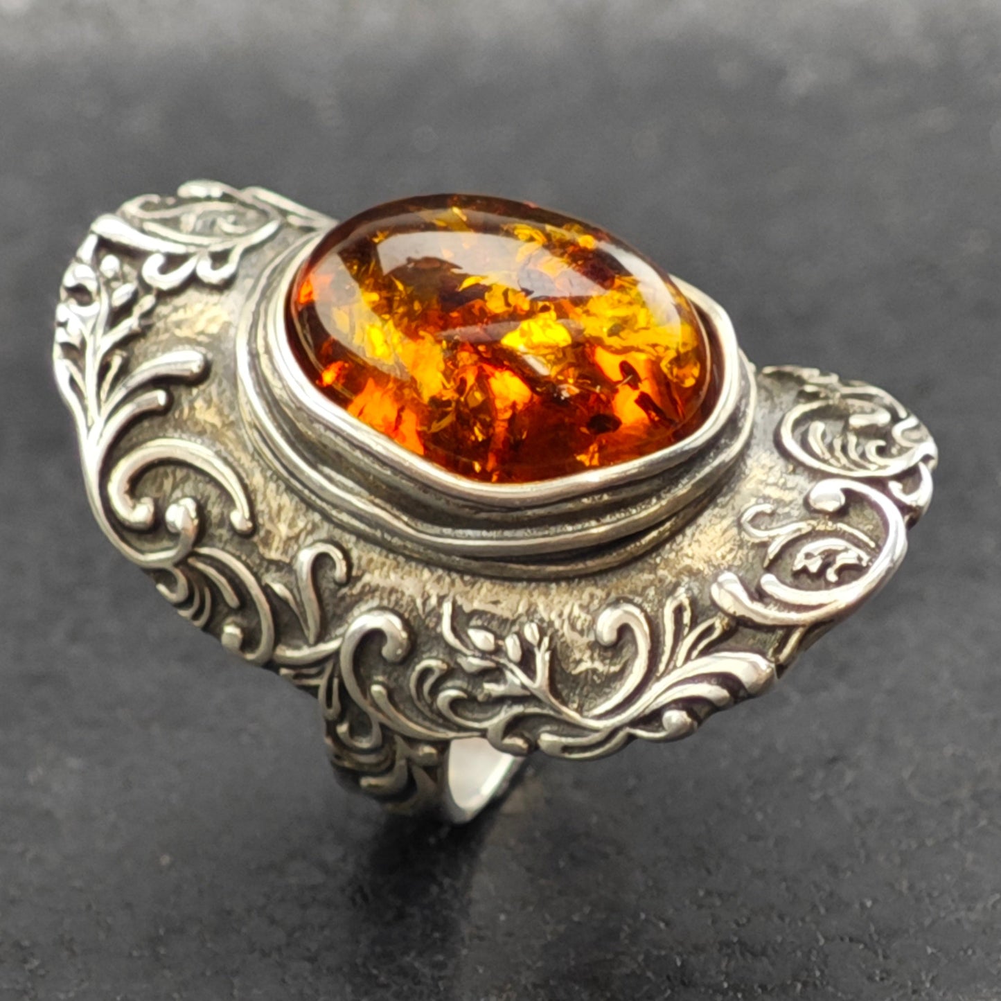 Israel PZ Amber, Filigree Ring Sterling Silver Sz 7 R6364