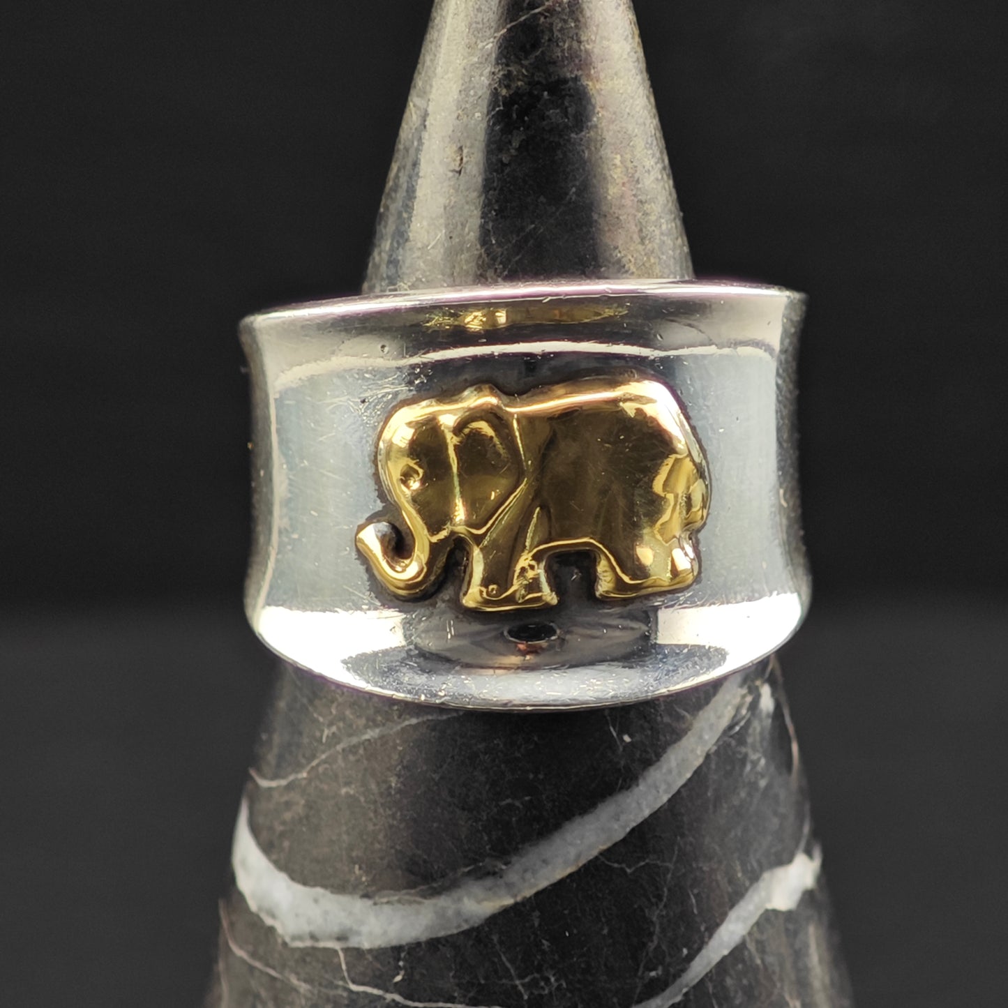 18K Gold Elephant Band Ring Sterling Silver Sz 8