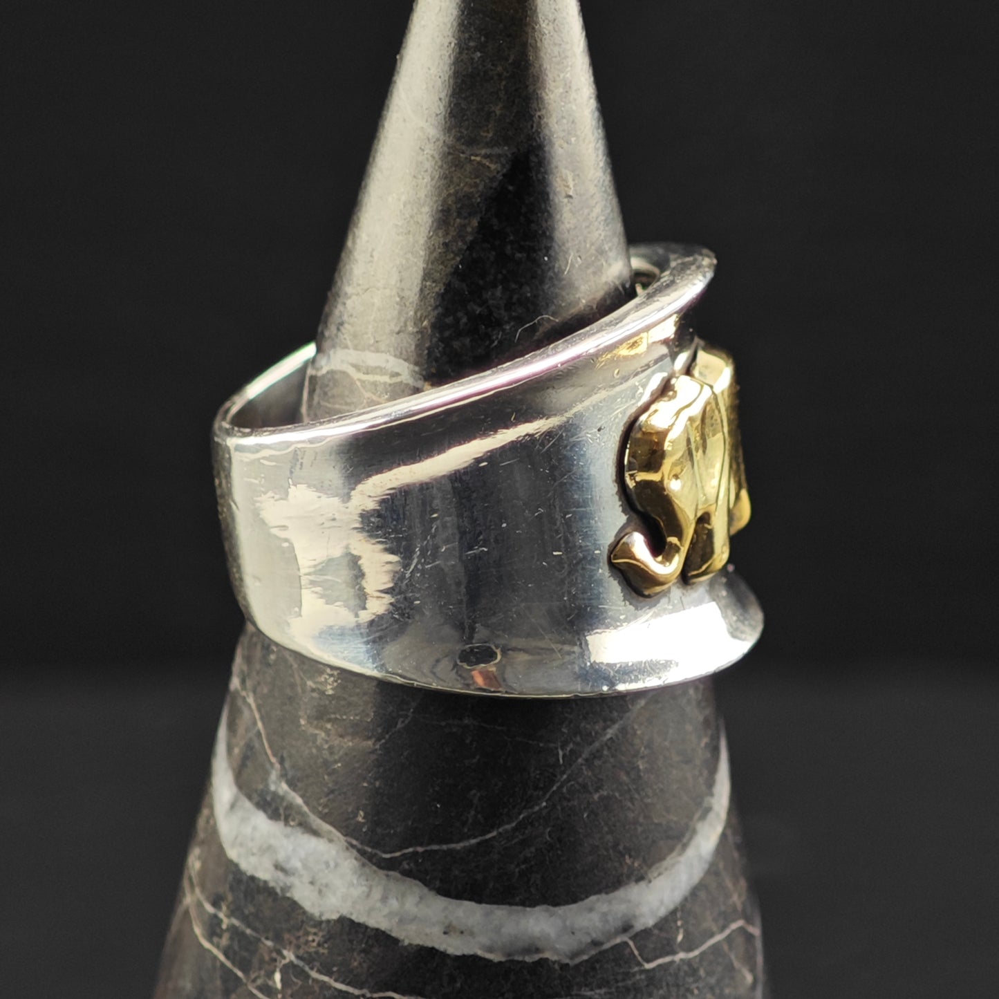 18K Gold Elephant Band Ring Sterling Silver Sz 8