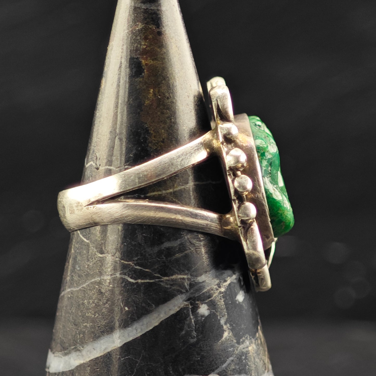 Native American Carved Green Turquoise Ring Sterling Silver 6 1/2 R6413