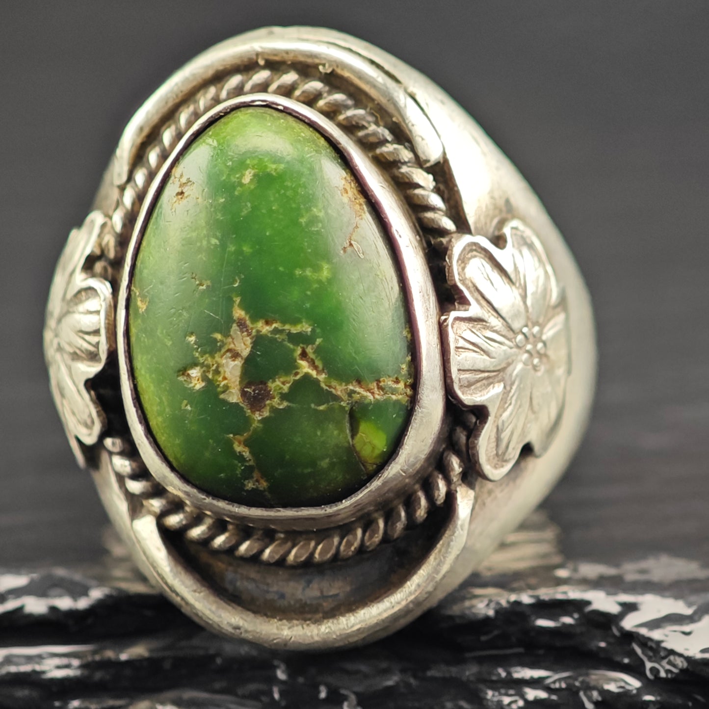 Early Tufa Cast Native American Green Turquoise Ring Sterling Silver Sz 10 R6449
