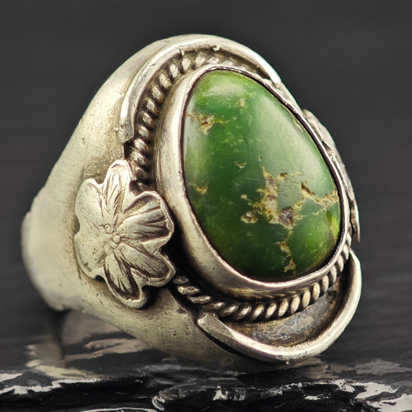 Early Tufa Cast Native American Green Turquoise Ring Sterling Silver Sz 10 R6449