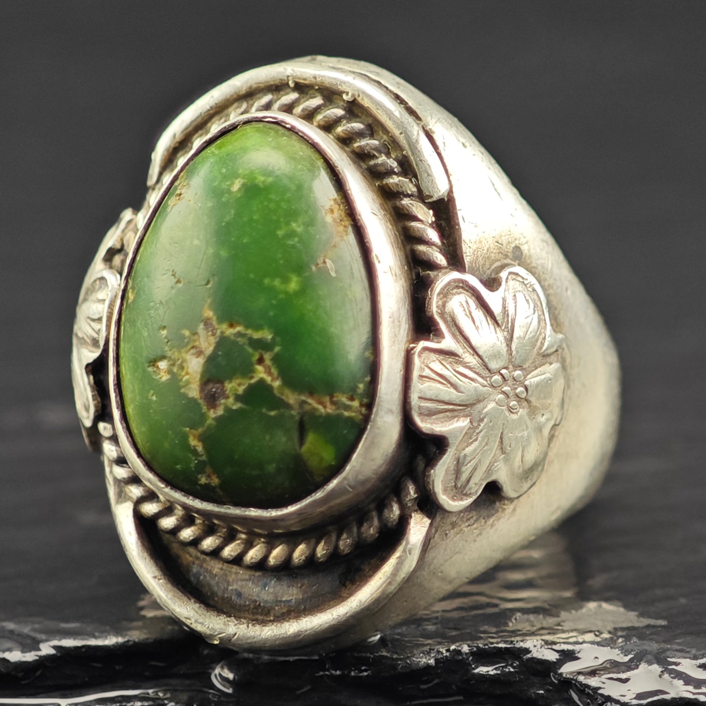 Early Tufa Cast Native American Green Turquoise Ring Sterling Silver Sz 10 R6449