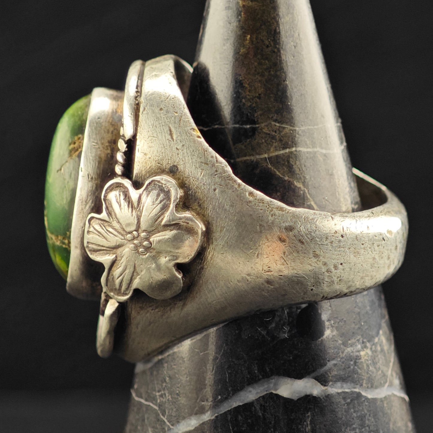 Early Tufa Cast Native American Green Turquoise Ring Sterling Silver Sz 10 R6449