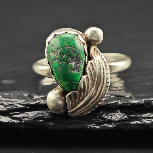 Simplicio, Zuni Green Turquoise Leaf Ring Sterling Silver Sz 7 1/2 R6450