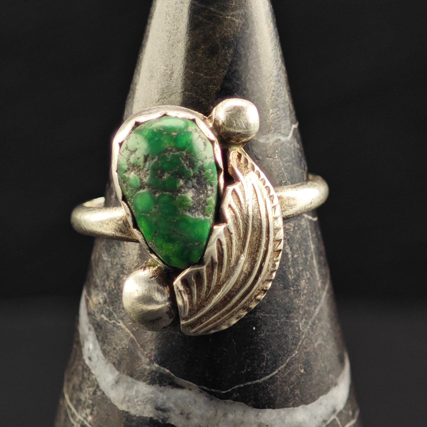 Simplicio, Zuni Green Turquoise Leaf Ring Sterling Silver Sz 7 1/2 R6450