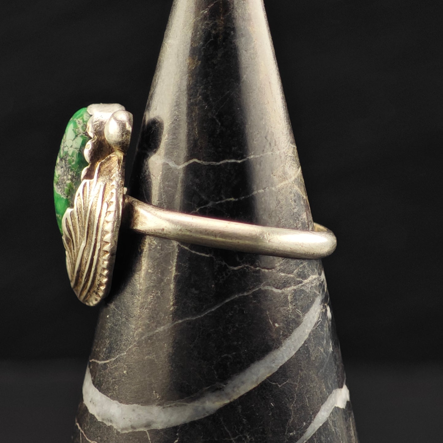 Simplicio, Zuni Green Turquoise Leaf Ring Sterling Silver Sz 7 1/2 R6450