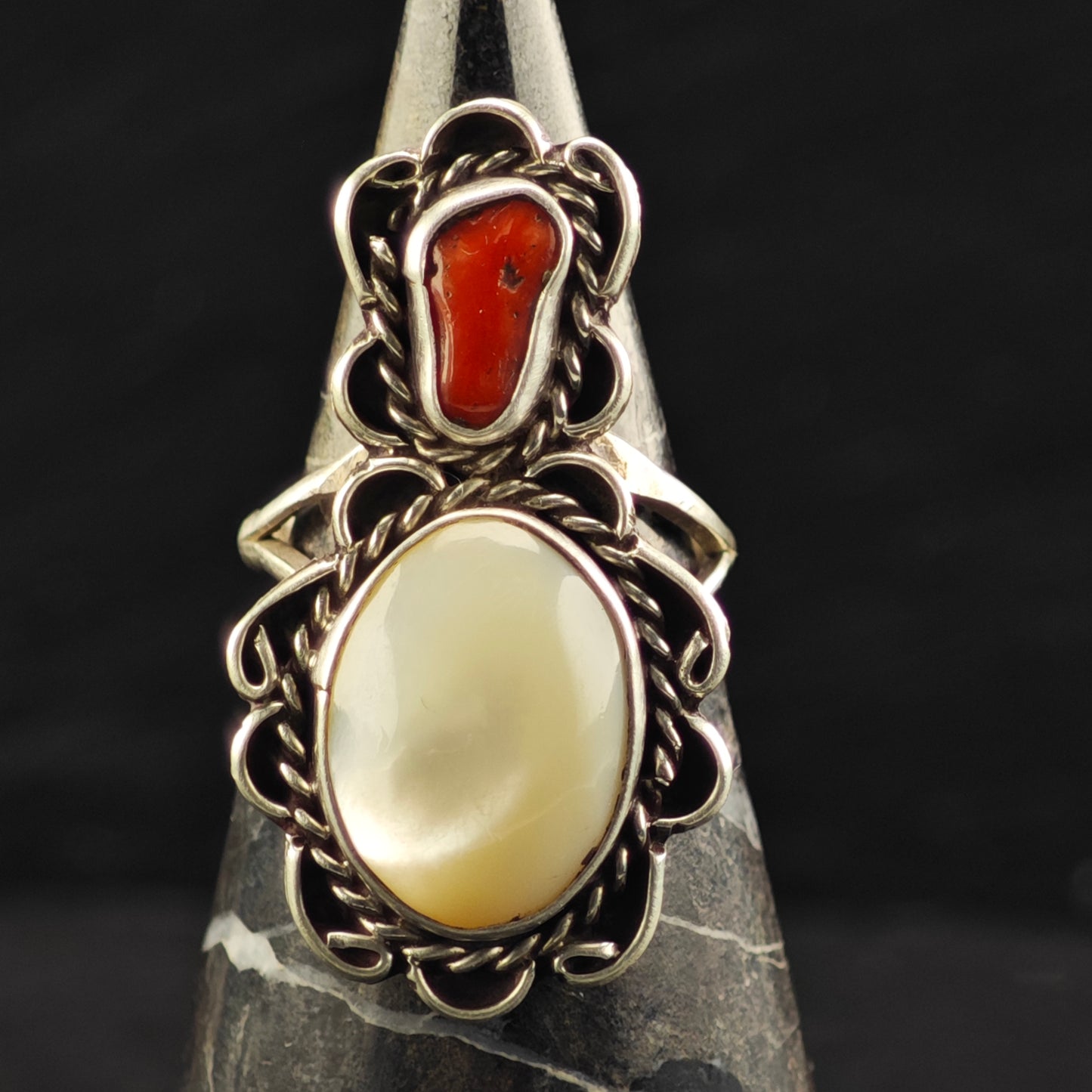 Sw Mother of Pearl Coral Shadowbox Ring Sterling Silver Sz 7 R6463