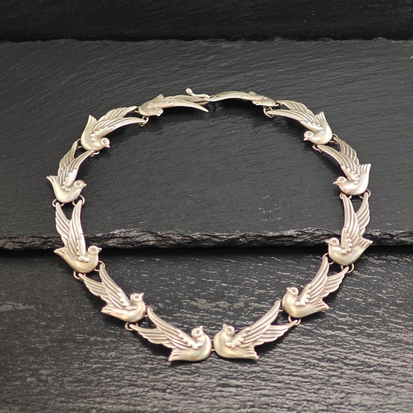 Los Castillos, Taxco Sterling Silver Doves 552, Collar Necklace N2706
