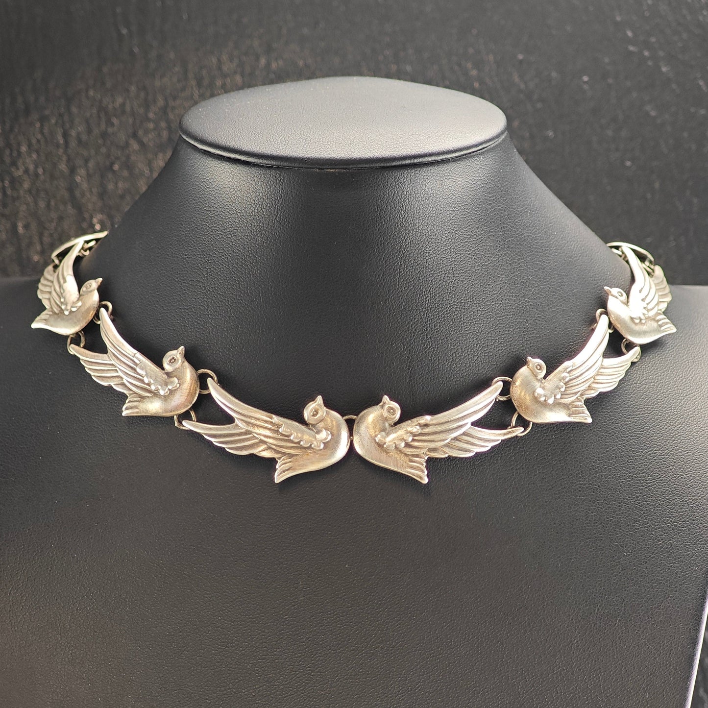 Los Castillos, Taxco Sterling Silver Doves 552, Collar Necklace N2706