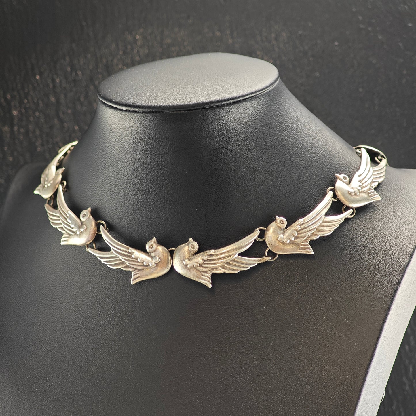 Los Castillos, Taxco Sterling Silver Doves 552, Collar Necklace N2706