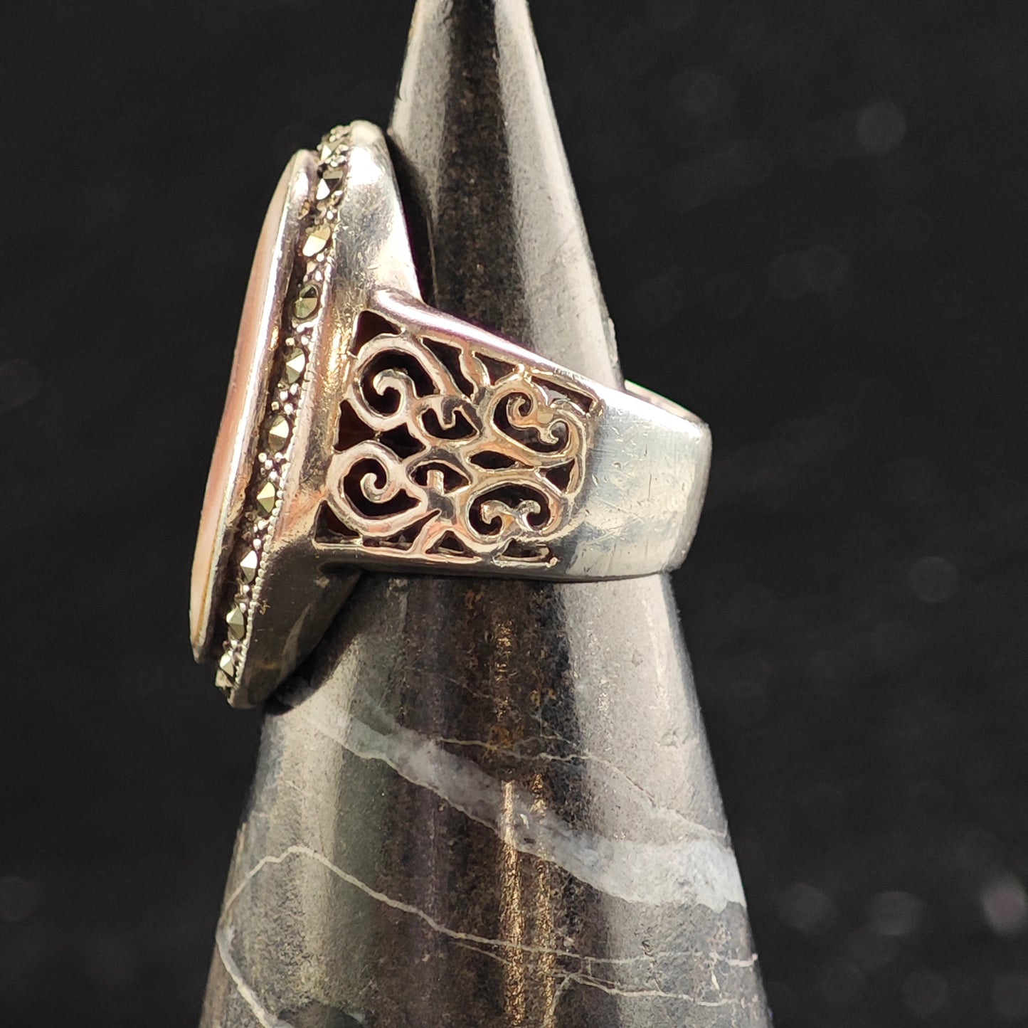 Art Deco Style Oval MOP Sterling Silver Ring Sz 6 R6481