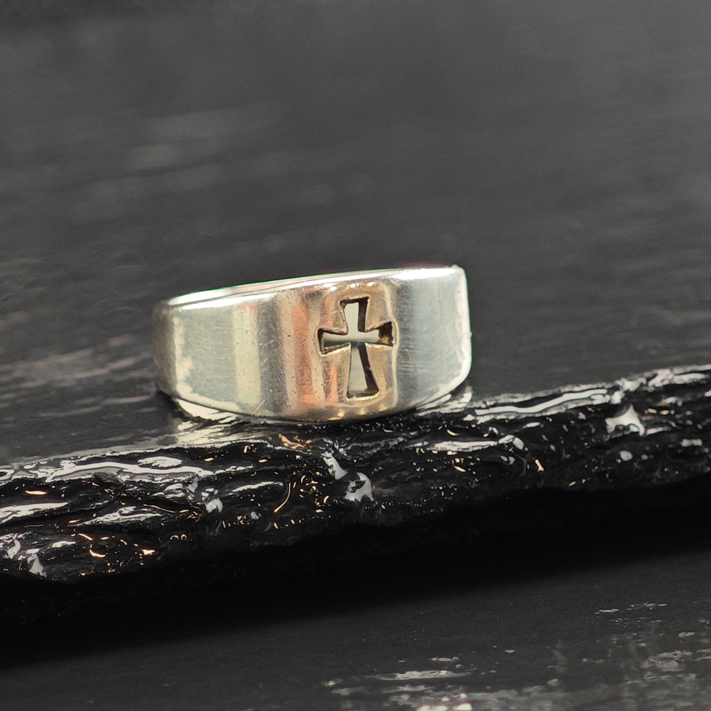 Vintage James Avery Cross Cut Out Sterling Silver Ring Sz 6 1/4 R6488