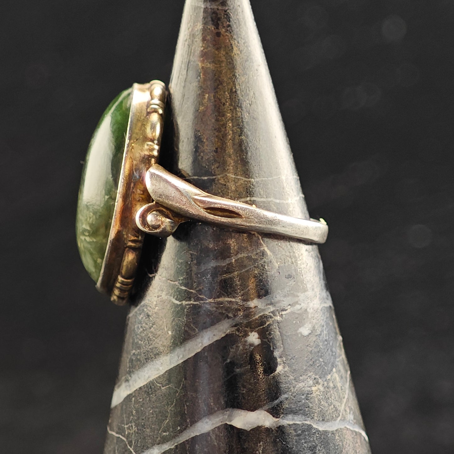 Green Stone Art Nouveau Sterling Silver Ring Sz 6 3/4 R6501