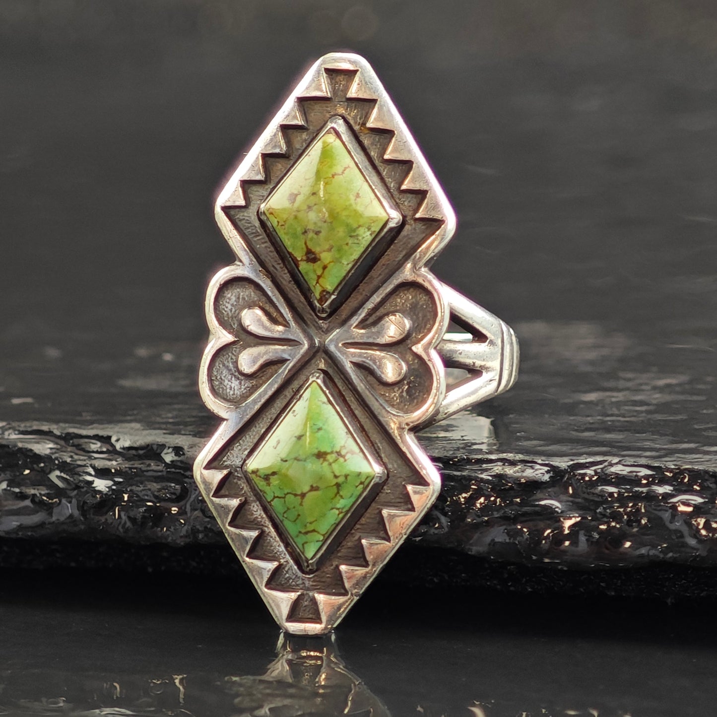 Fred Harvey Era Green Turquoise Geometric Stamped Sterling Silver Ring Sz 5 1/2 R6504