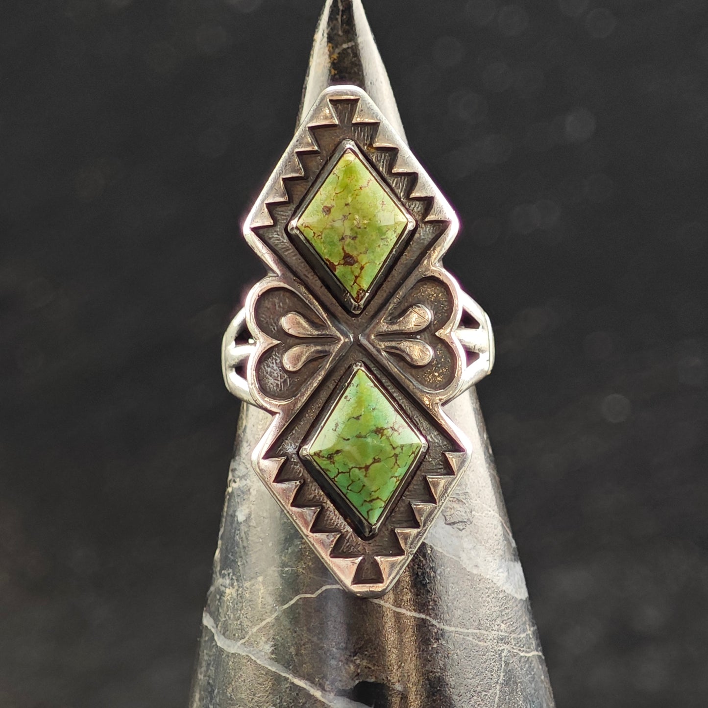 Fred Harvey Era Green Turquoise Geometric Stamped Sterling Silver Ring Sz 5 1/2 R6504