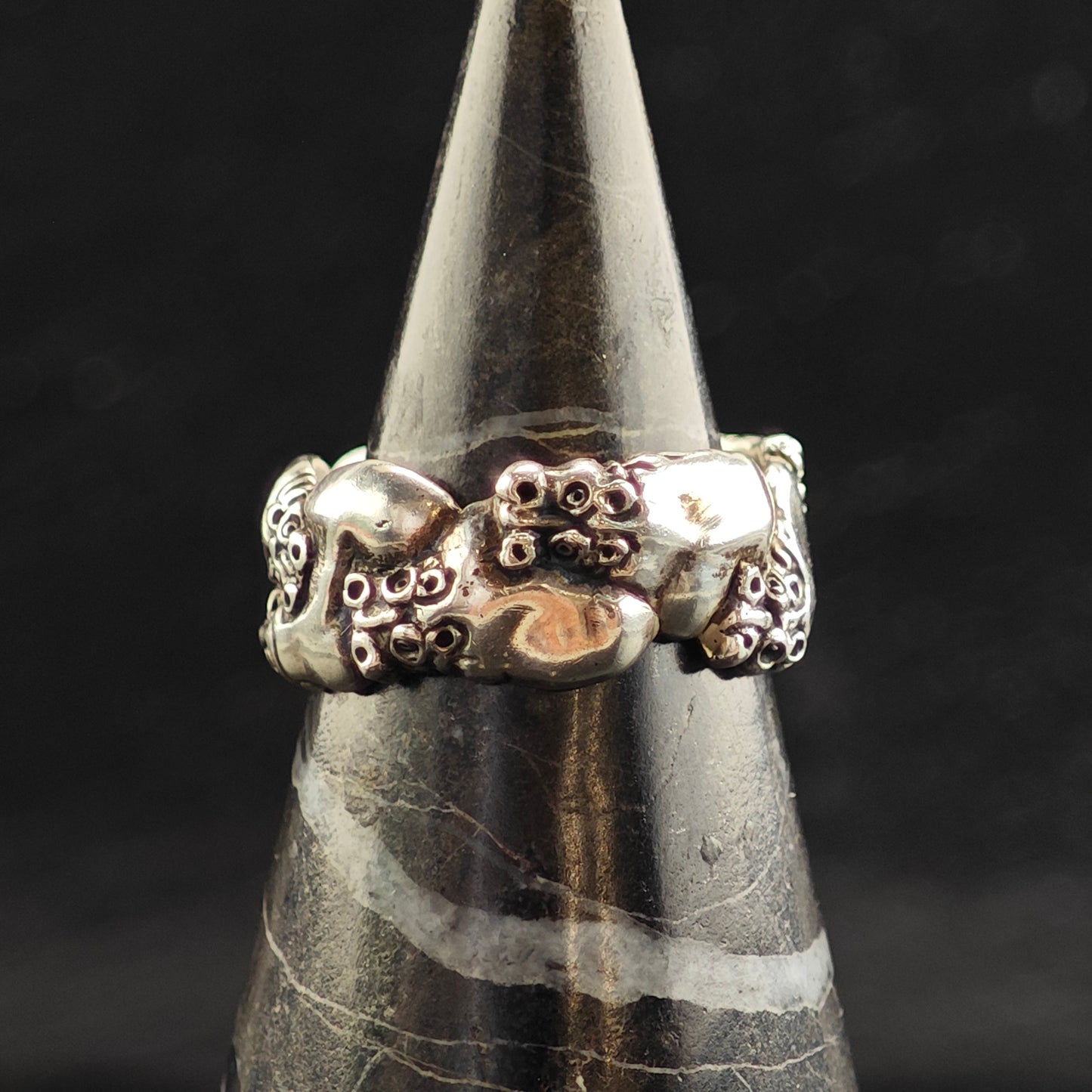 Brutalist Hippo Design Sterling Silver Band Sz 7 1/2 R6524