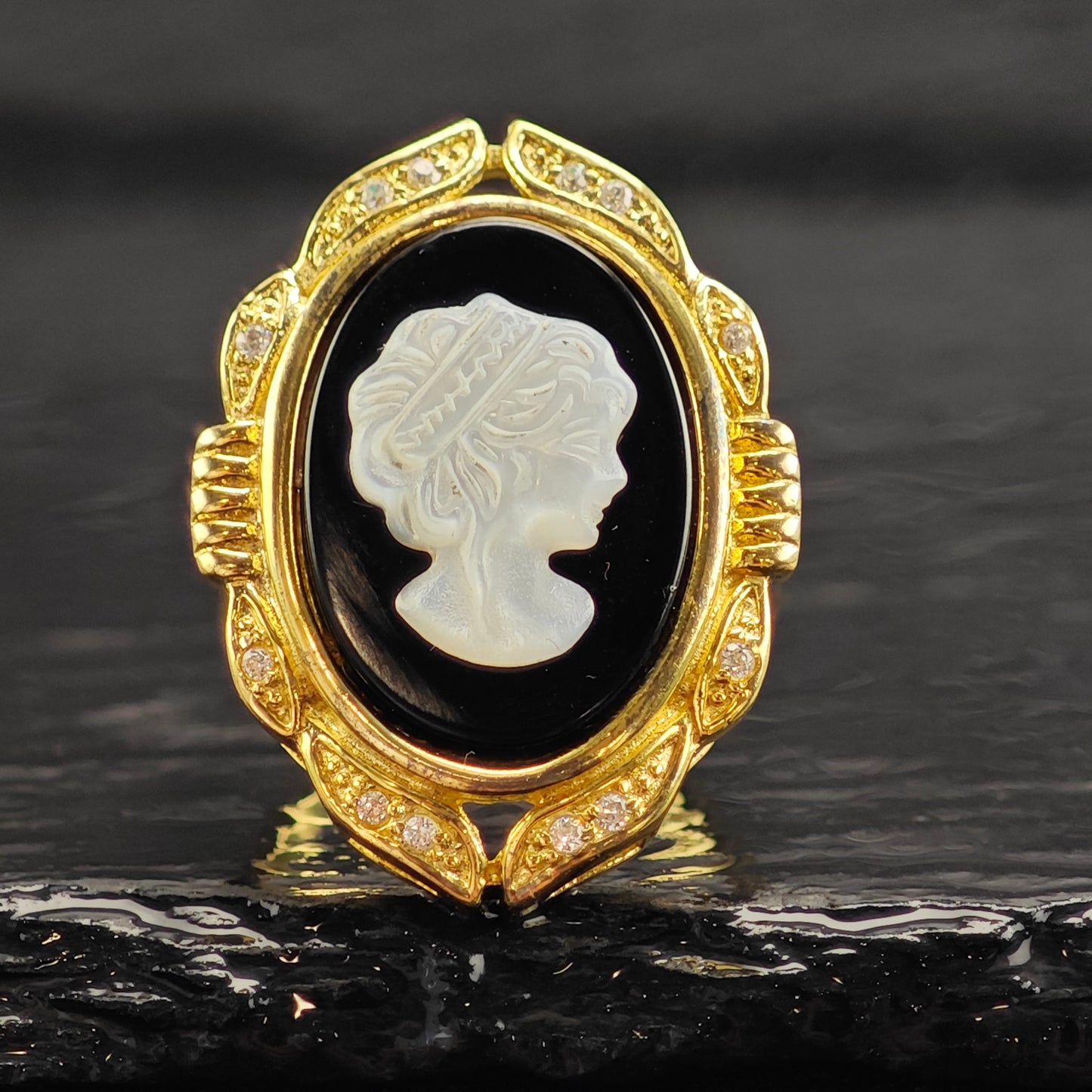 Cameo Gold Plated Sterling Silver ring Sz 8 R6525
