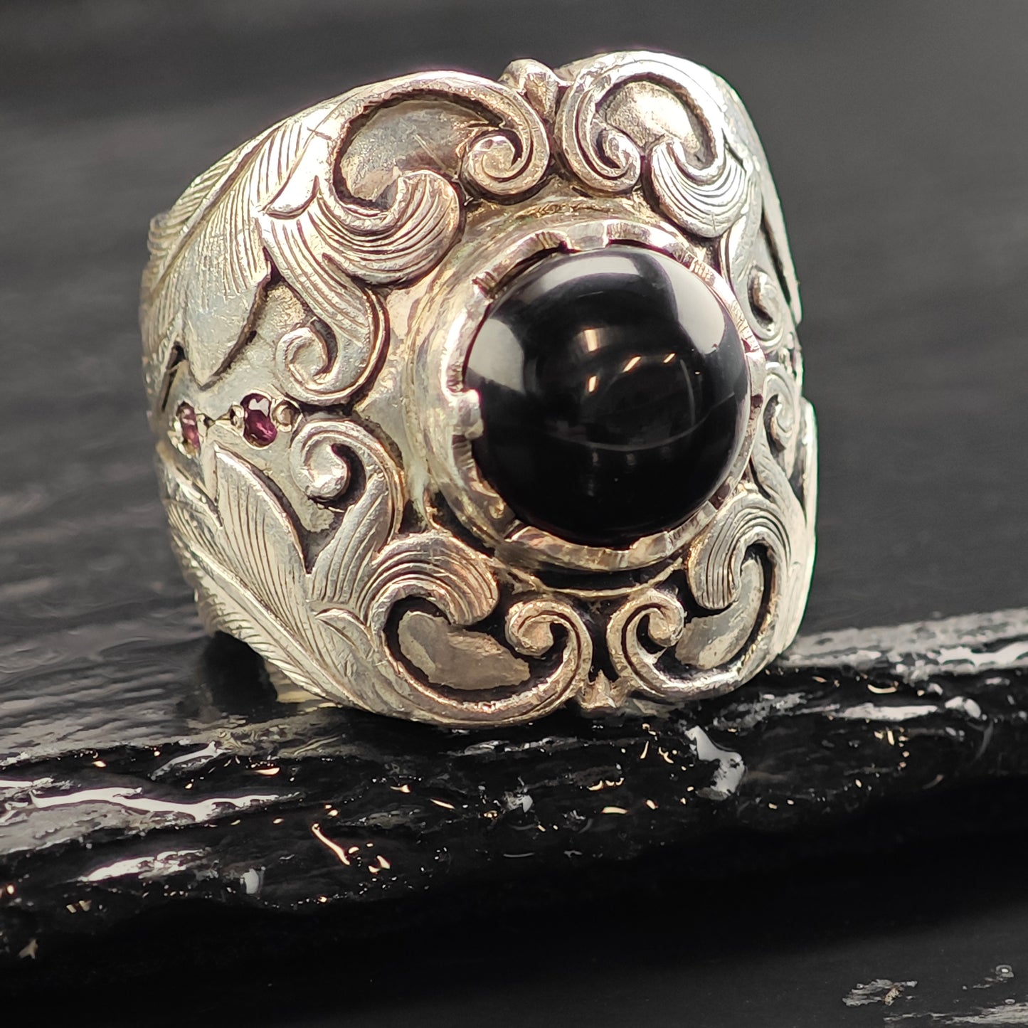 Heavy Onyx Ruby Accent Floral Design Sterling Silver Ring Sz 8 R6538