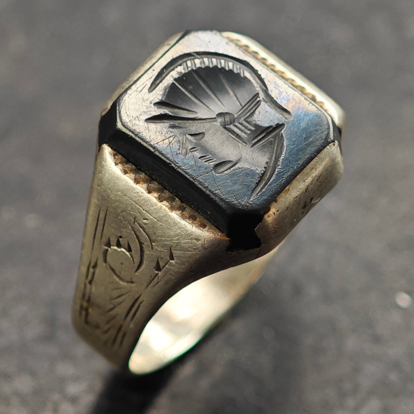 Art Deco Hematite Centurion Intaglio Signet Sterling Silver Ring Sz 11 R6503