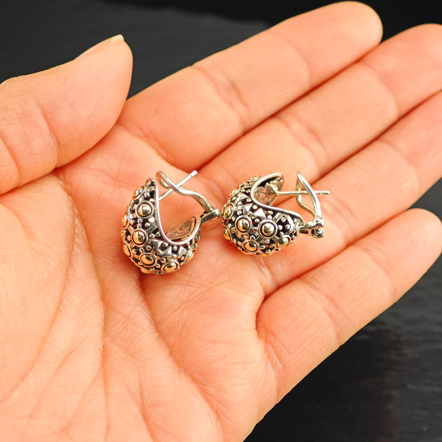 John Hardy 18K Gold Accent Scallop Sterling Silver Omega Back Earrings ER3089