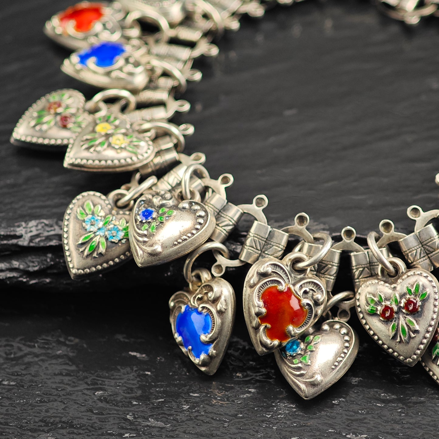 Walter Lampl Multi-Heart Enamel Sterling Silver Charm Bracelet Sz 7" BR3109Dor