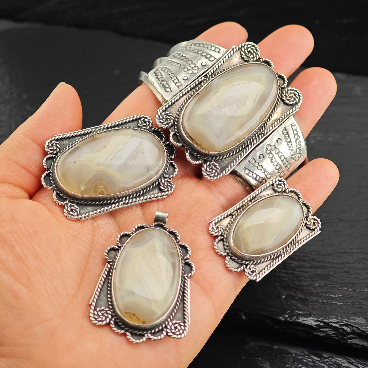 Vintage Agate Set of Native American Sterling Silver Cuff, Pendant, Brooch, and Ring Sz 6 1/4" MISC0373