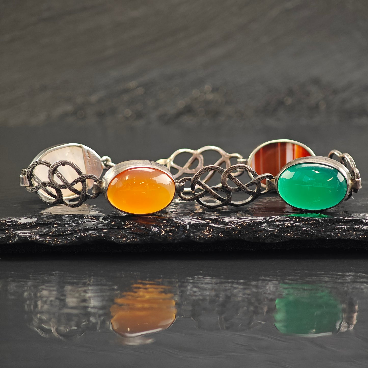 Scottish Agate Celtic Knot Multi-Stone Link 7 1/4" BR3099