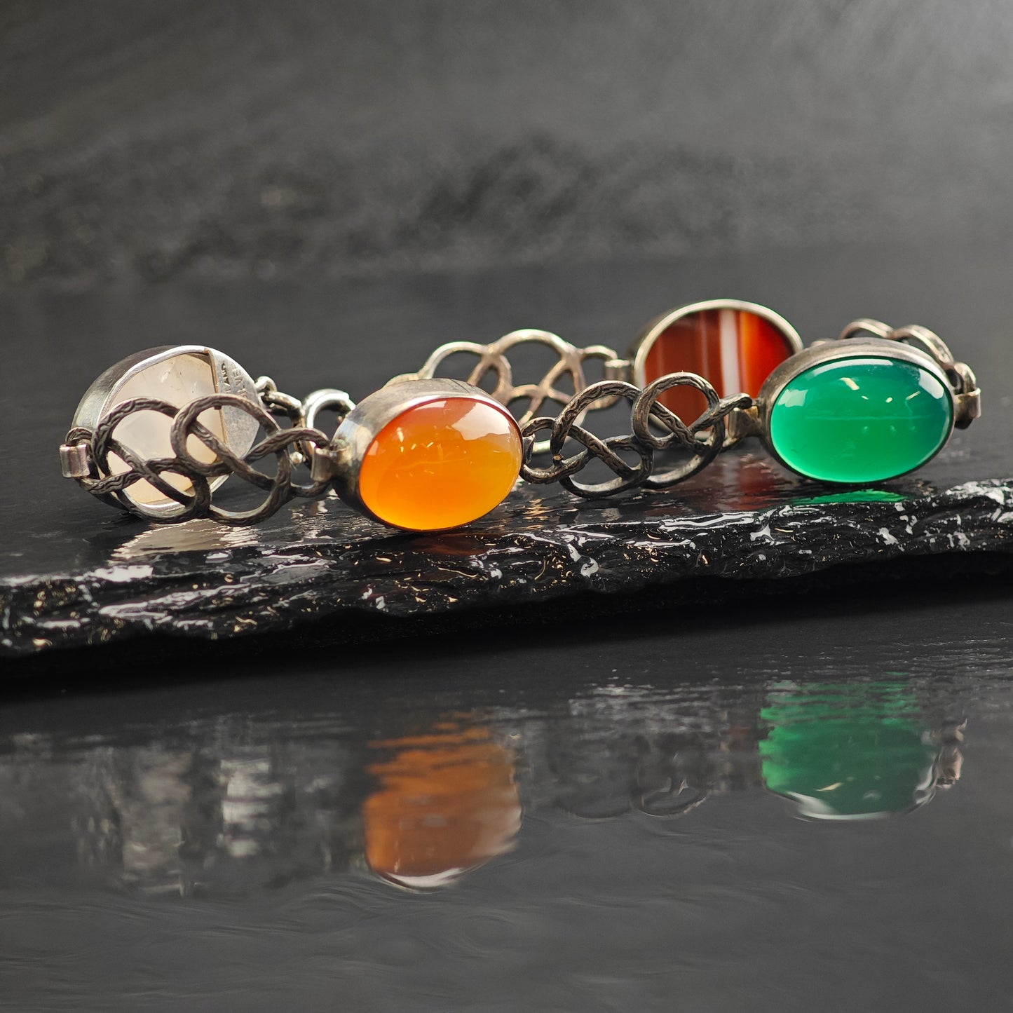 Scottish Agate Celtic Knot Multi-Stone Link 7 1/4" BR3099