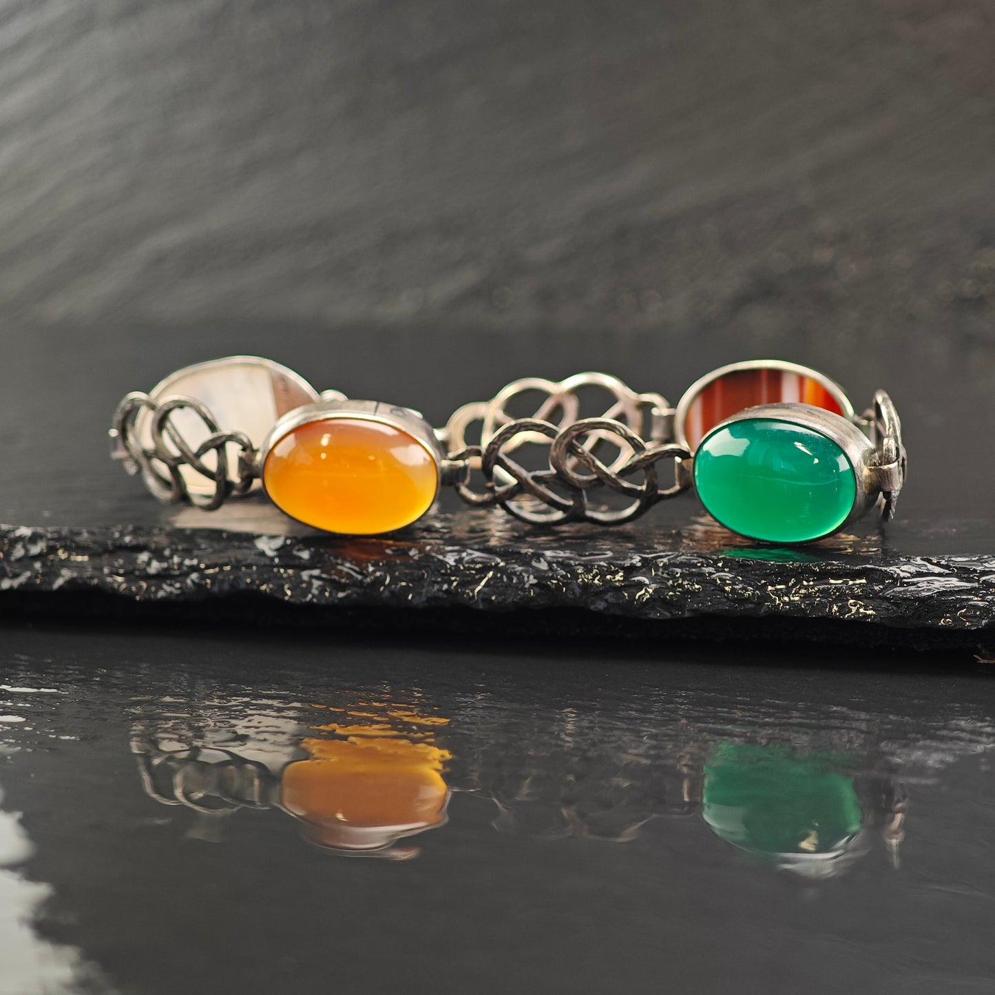 Scottish Agate Celtic Knot Multi-Stone Link 7 1/4" BR3099