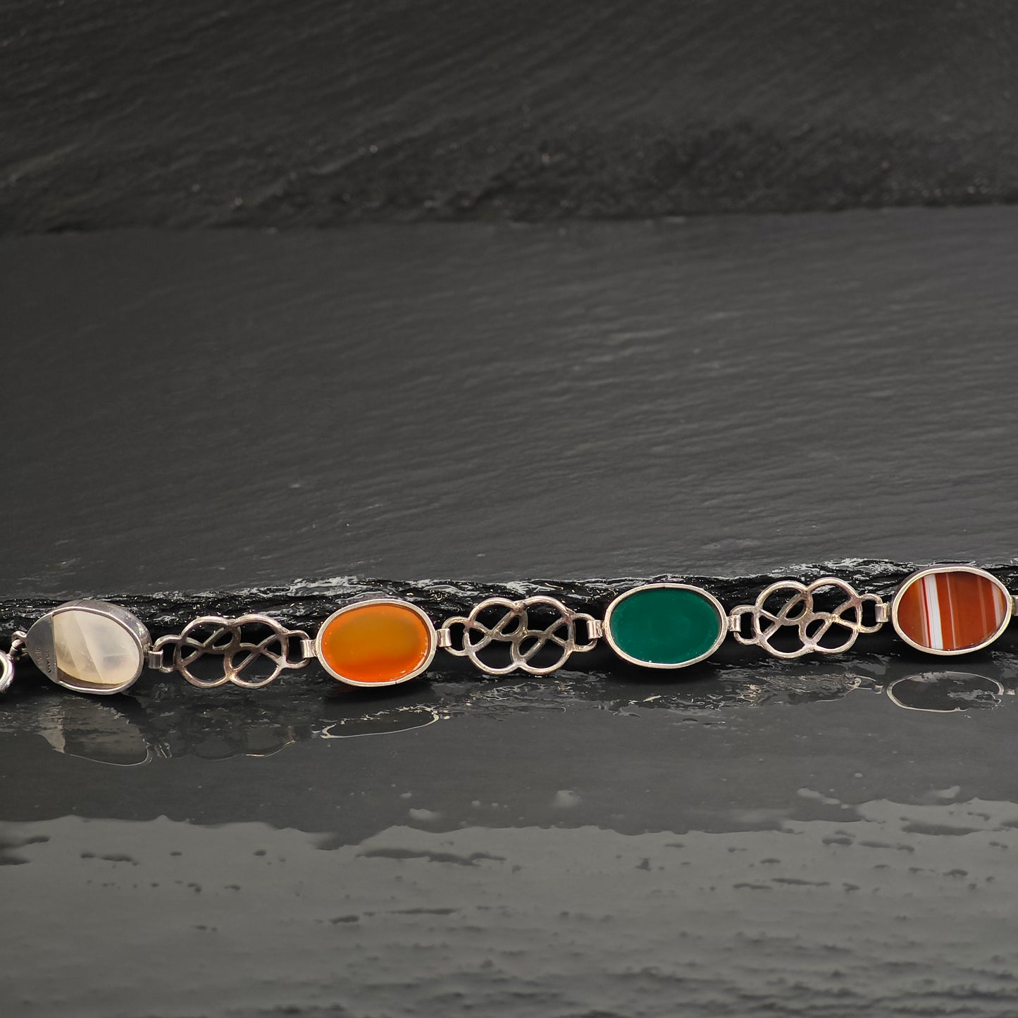 Scottish Agate Celtic Knot Multi-Stone Link 7 1/4" BR3099