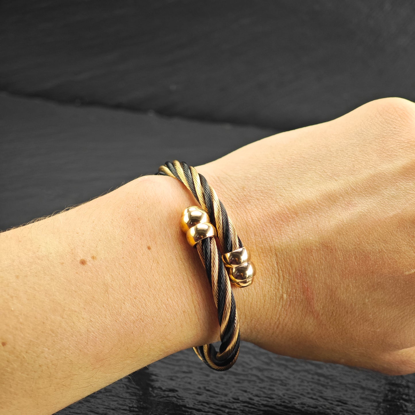 NWT Charriol Steel Flex Celtic Cuff Sz M 6 3/4" BR3145